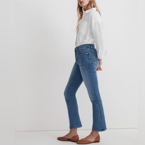 Madewell Mid-Rise Kick out Jeans Petite 23 - Picture 3 of 11